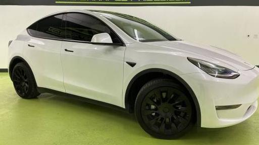 TESLA MODEL Y 2020 5YJYGDEF3LF002995 image